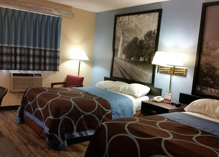 Super 8 By Wyndham Greenville
