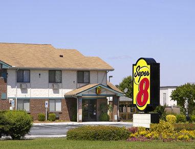 Super 8 By Wyndham Hotel *