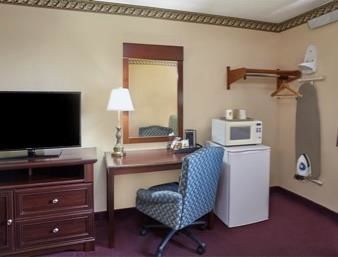 Super 8 By Wyndham Hotel *