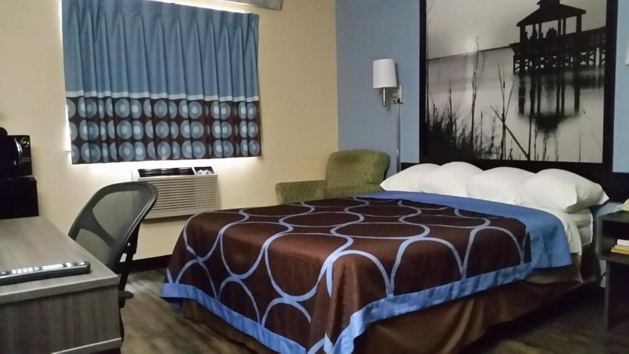 Super 8 By Wyndham